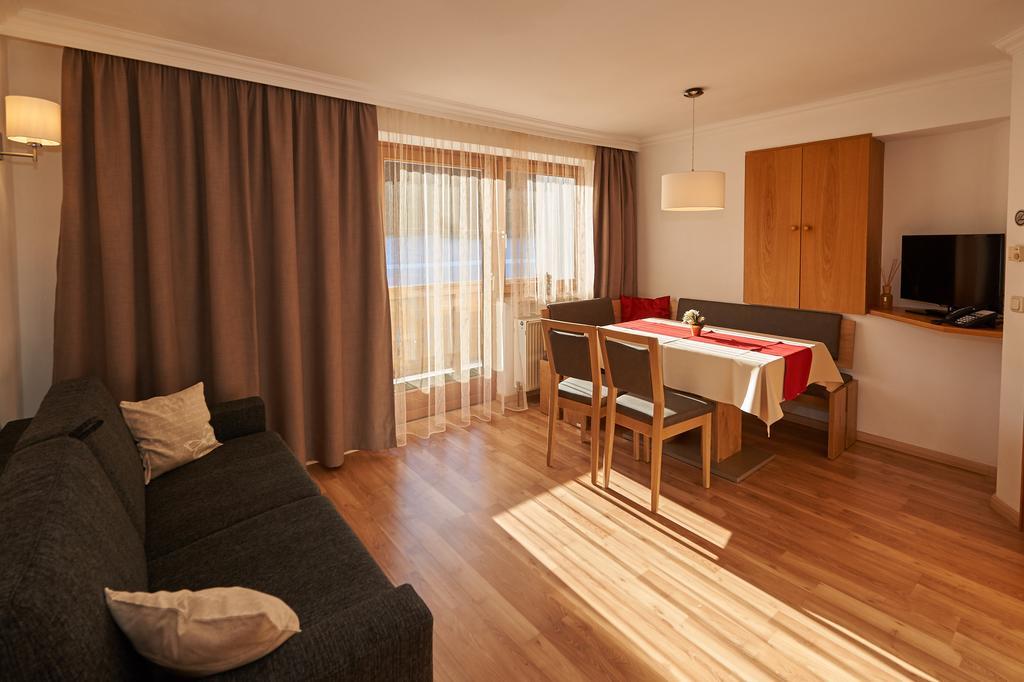 Apartments Neue Post Filzmoos Rom bilde
