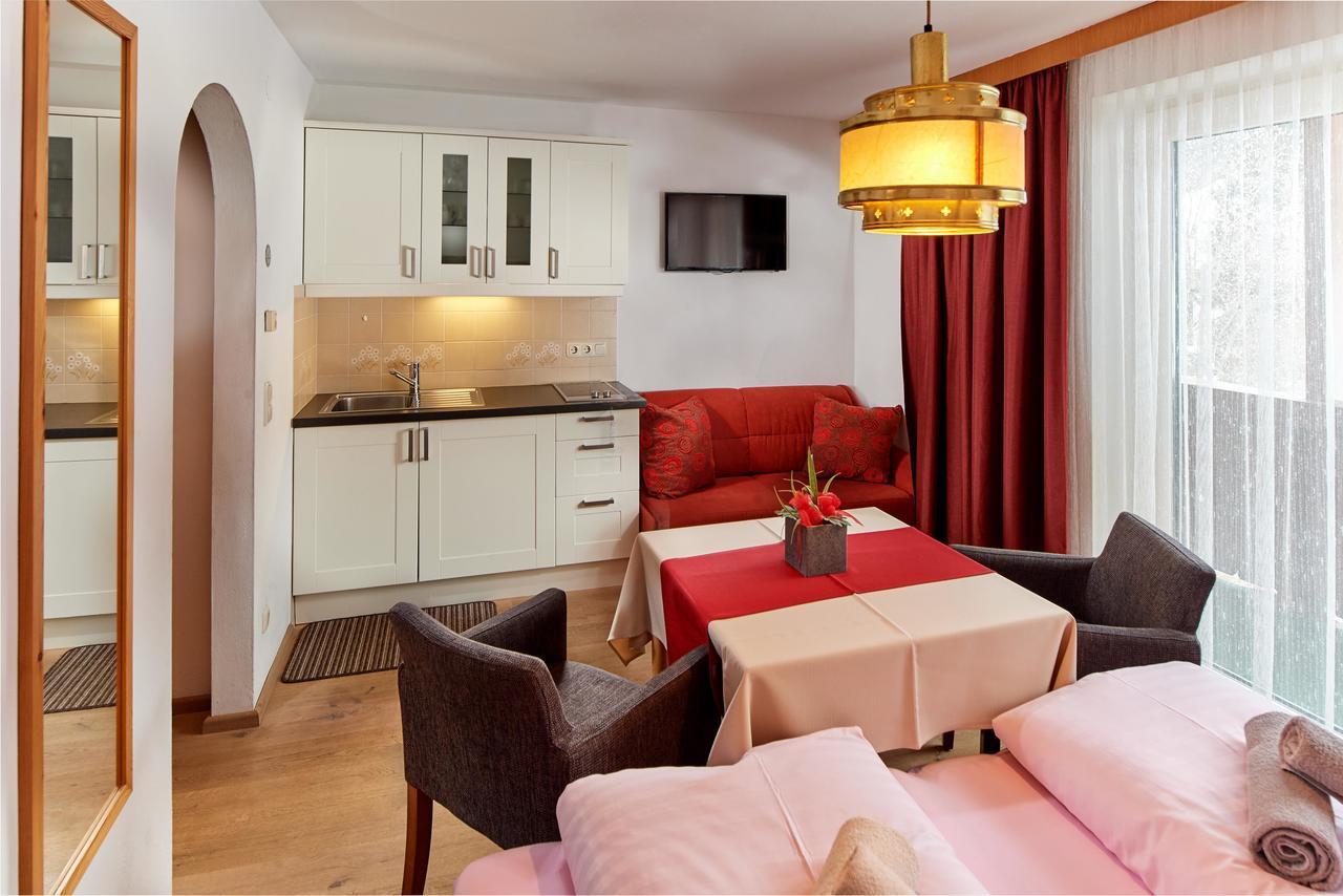 Apartments Neue Post Filzmoos Eksteriør bilde